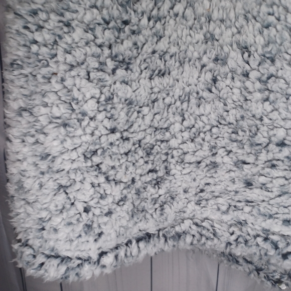 The Jack and Gill collection sherpa vest - Picture 12 of 13